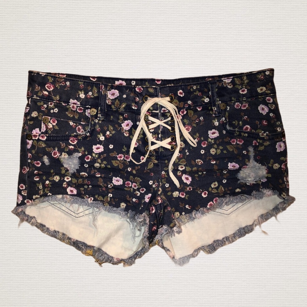 Billabong Distressed Lace Up Floral shorts SZ 26 3